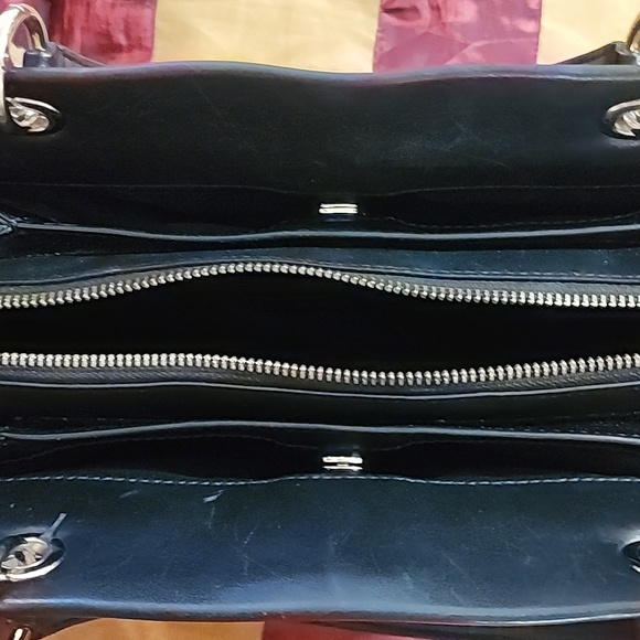 ❤️Michael Kors Tote❤️ - Picture 6 of 9